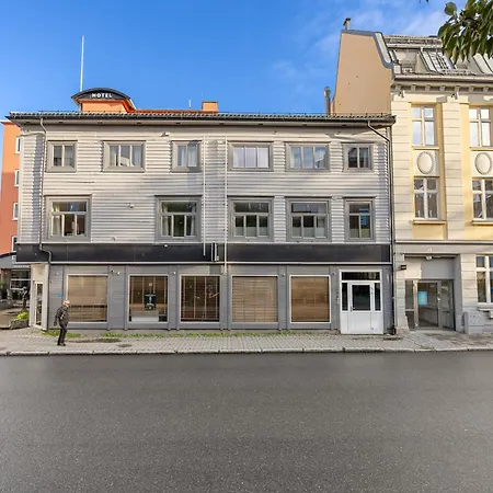 Enter Amalie Tromsø