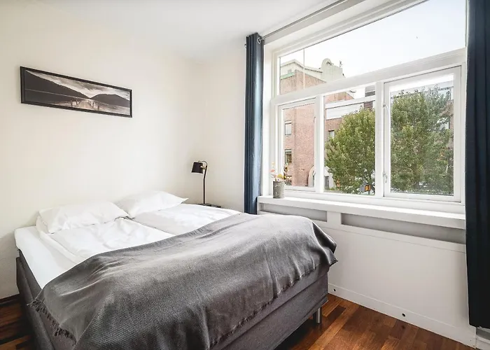 Enter Amalie טרומסה