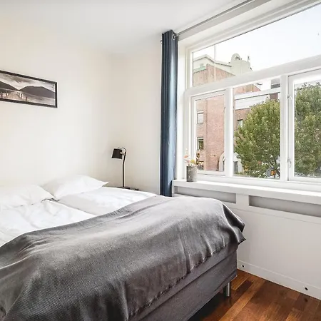 Enter Amalie Τρόμσο